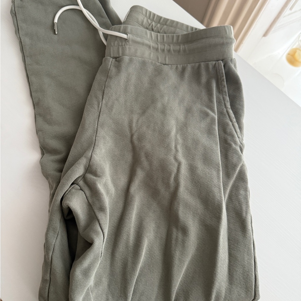 MATE the Label Women’s Joggers in Sage Size M